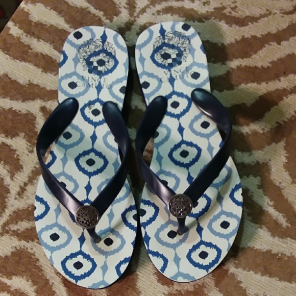 vince flip flops